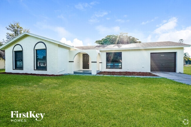 Building Photo - 1032 Ridgeway Dr