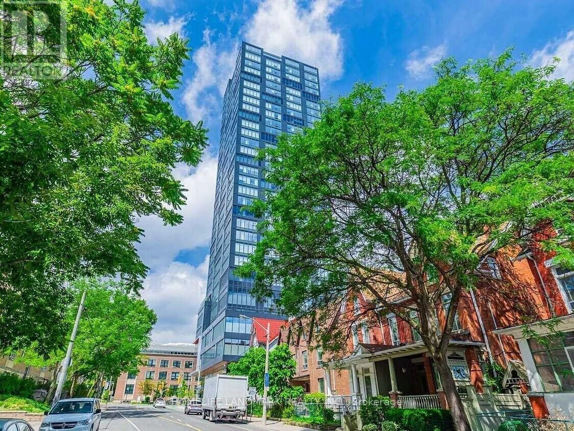 Photo principale - 203-3203 College St