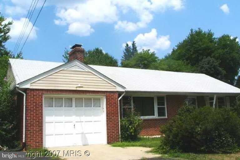 Primary Photo - 1324 Devils Reach Road