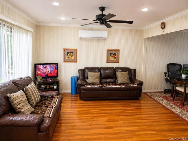 Foto del edificio - 49 Garden Blvd