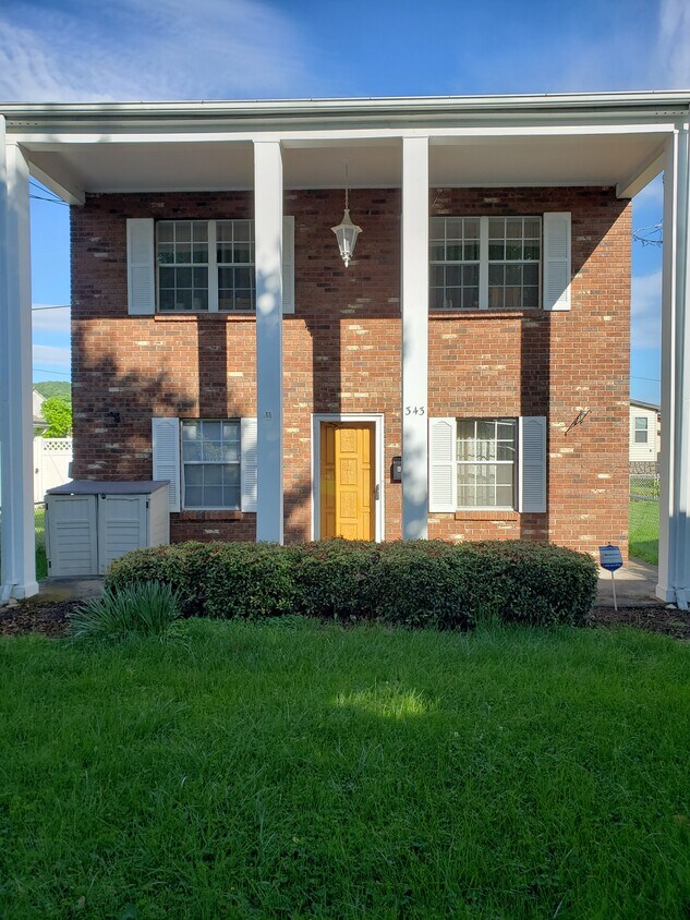 Primary Photo - 343 17th St