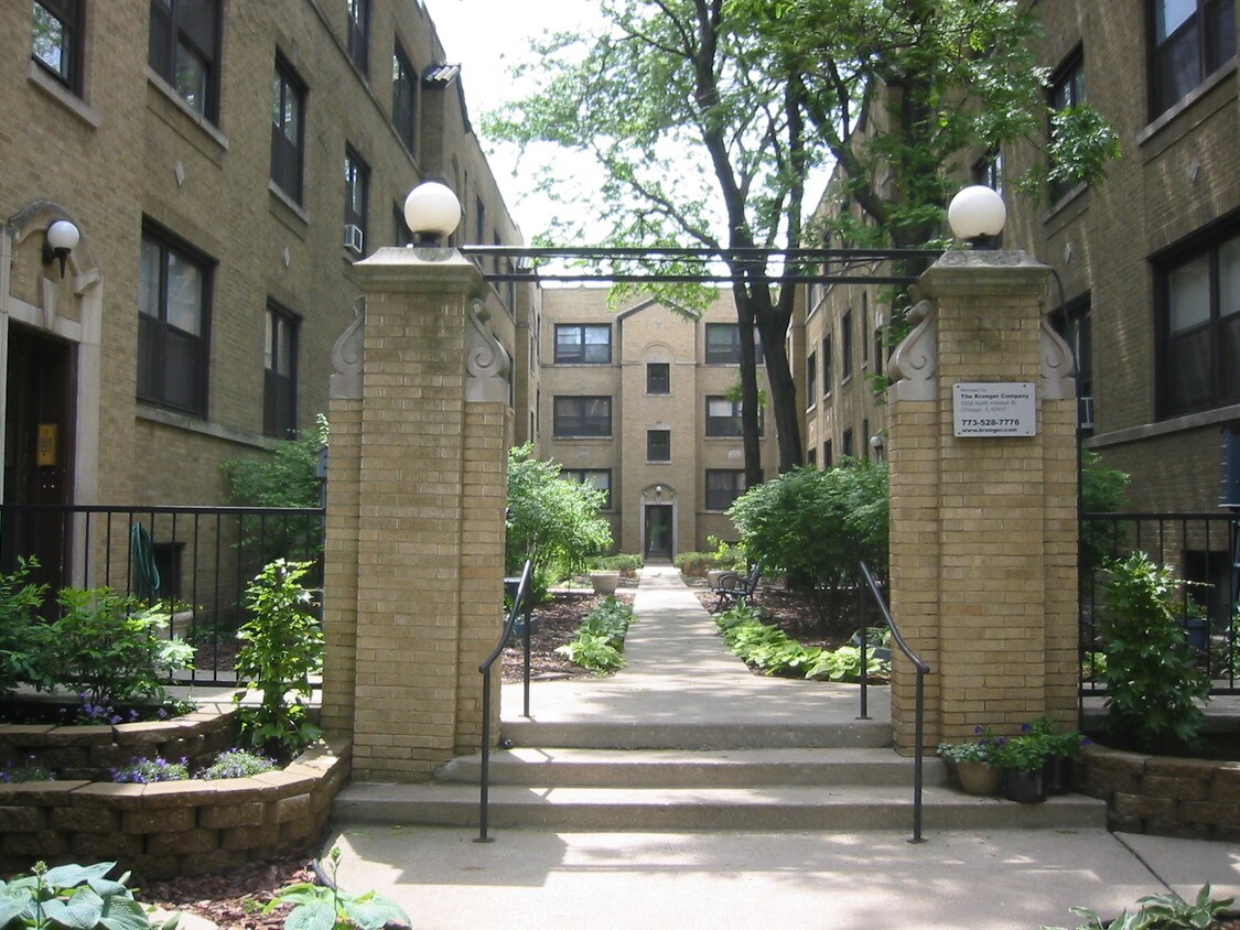 Primary Photo - 37445 N Pine Grove Ave