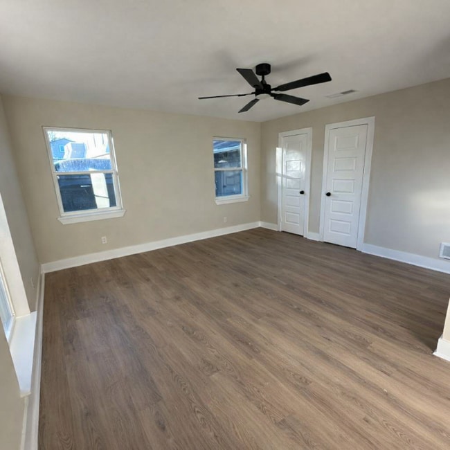 Foto del edificio - 619 Wilson Ct