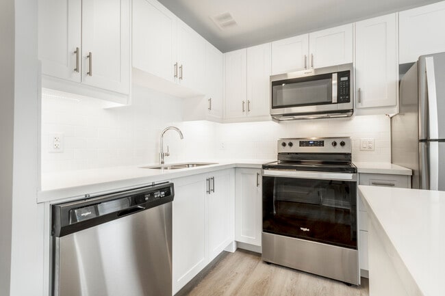 Building Photo - 3141 Jaguar Valley