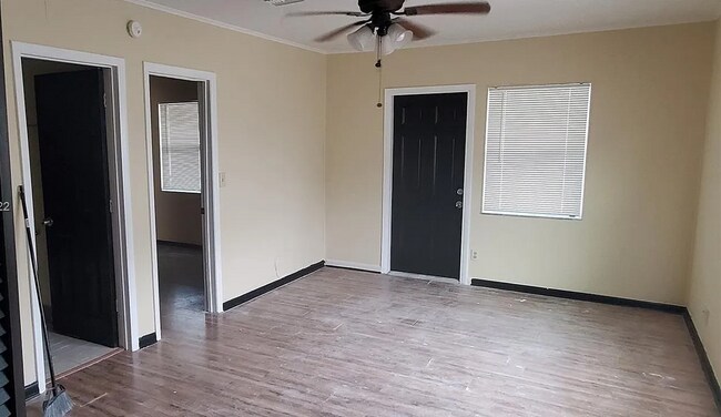 Foto del edificio - 347 NW 6th Ave