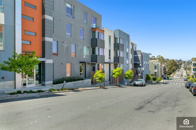 Building Photo - 555 Innes Ave