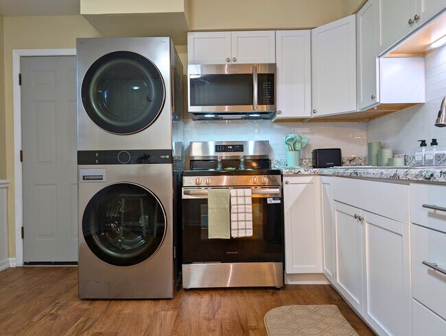 Building Photo - 5 Vandor Ct