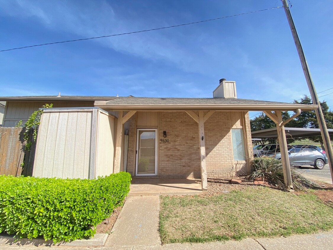 Primary Photo - 9630 Hefner Village Blvd
