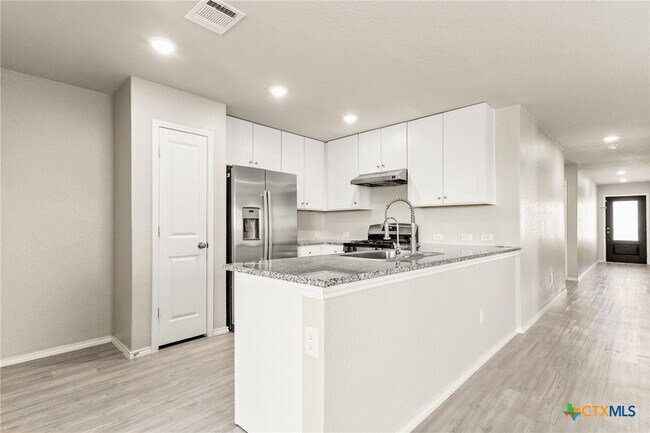 Building Photo - 2844 Rosefinch