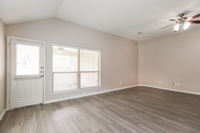 Foto del edificio - 603 Lake View Dr