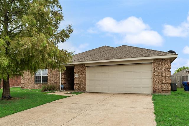 Building Photo - 2701 Mockingbird St