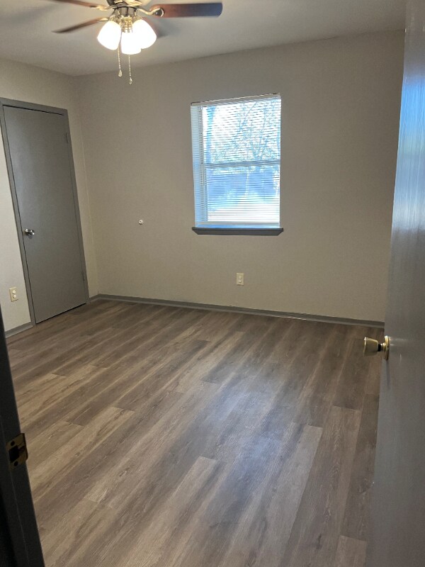 Building Photo - 705 Guadalimar St