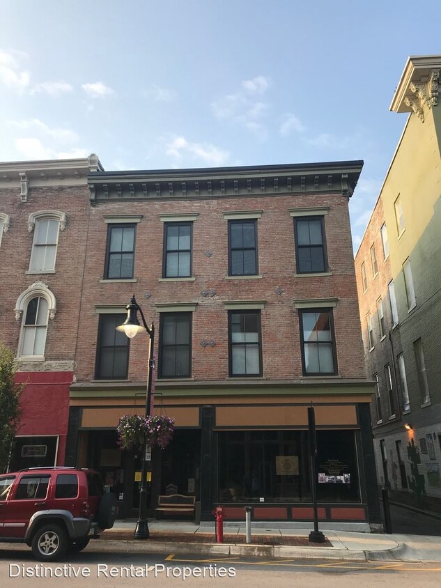 Primary Photo - 1 br, 1 bath House - 519 Main St. Unit B
