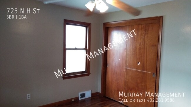 Foto del edificio - 725 N H St