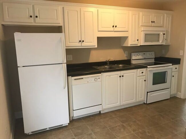 Building Photo - 419 Metz Drive - Duplex in North Augusta, SC!