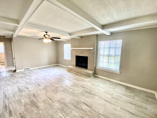 Building Photo - 5131 Rolling Meadows Dr - Available Now!