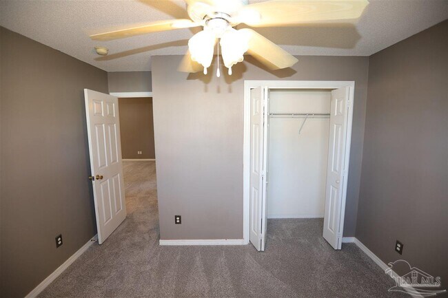 Foto del edificio - 319 Mizzen Ln