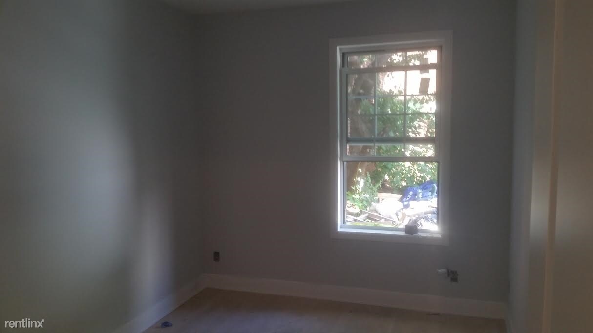 Foto del edificio - 2403 Ditmars Blvd