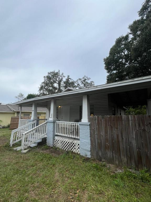 Primary Photo - 1034 N WEBSTER