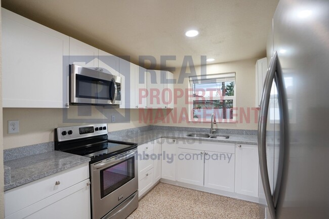 Foto del edificio - Adorable 2 Bedroom in Venice FL available ...