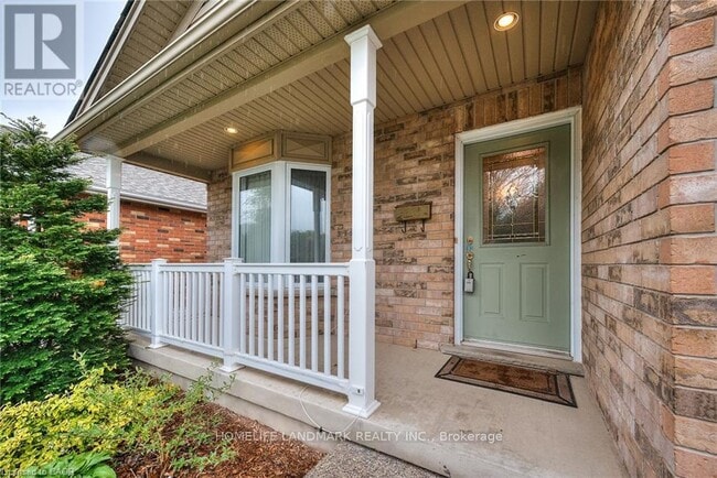 Building Photo - 571 Brigantine Dr