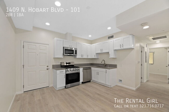 Building Photo - 1st Floor Hollywood Chic 2BR/ 2BA Open-Con...