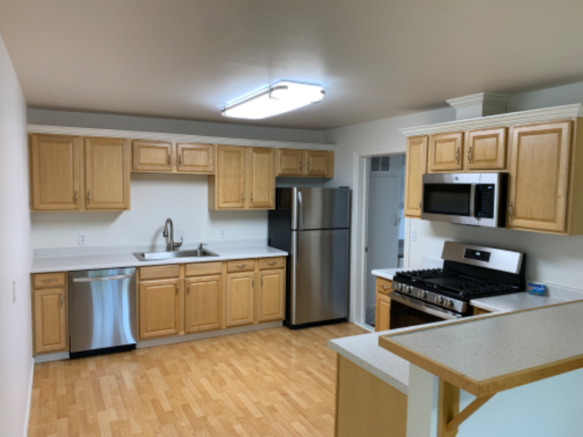 Building Photo - 720 Brittain Ln