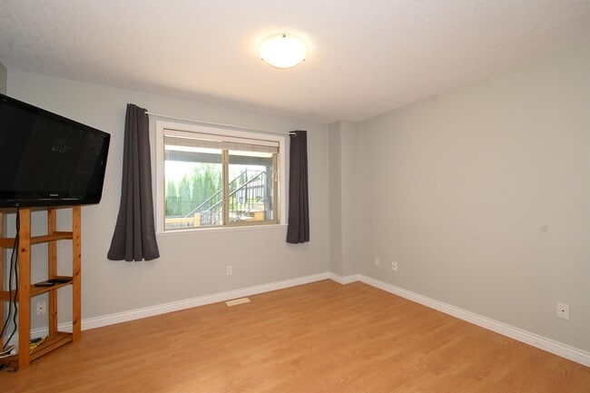 Photo du bâtiment - 7650 Grayshell Rd
