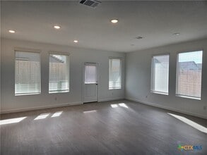 Building Photo - 829 El Camino Ct