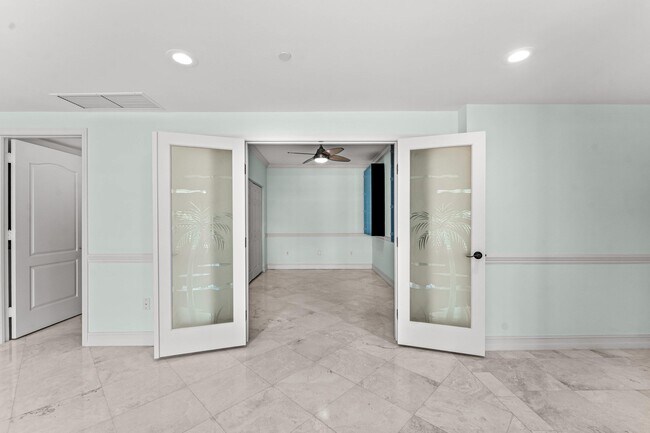 Foto del edificio - 550 SE Mizner Blvd