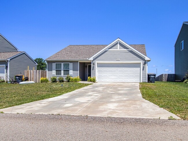 Building Photo - Newer Ranch For Lease with December Occupa...