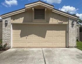 Building Photo - 11807 Dellfern Ct