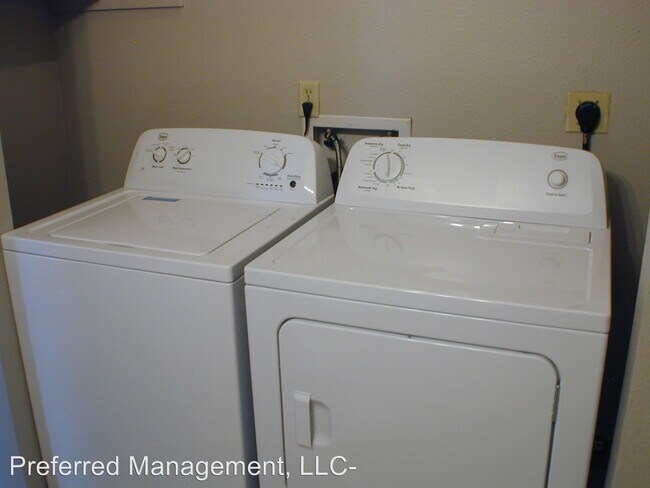 Building Photo - 5424-26-28-30 Imperial Ct