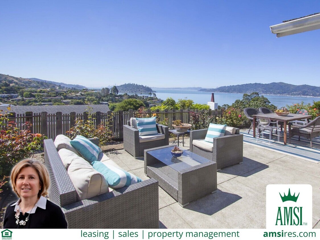 Primary Photo - New: Stunning Bay and Bridge Views 3Bed & Office -Bushell Homes