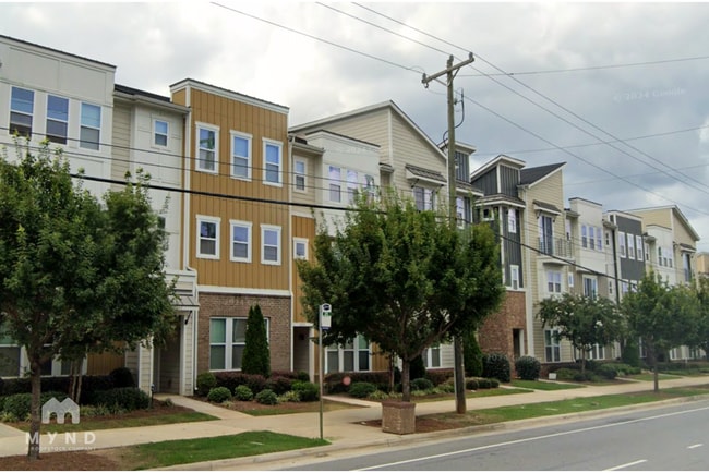 Building Photo - 2543 Statesville Ave