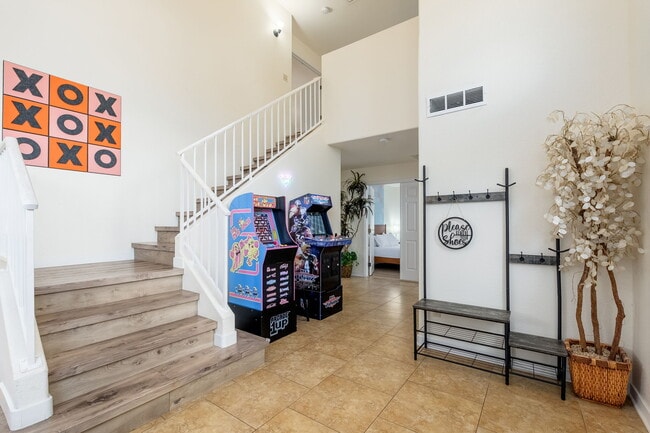 Building Photo - 3514 N Diego