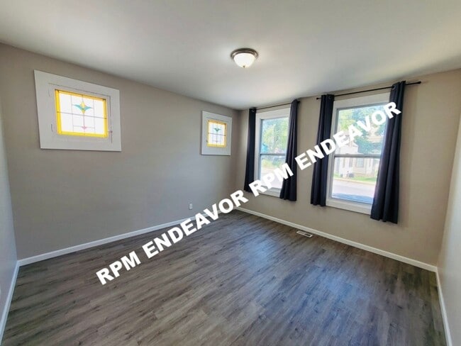 Building Photo - 3Bed/1Bath Single Family Home !! In Lemay!!!