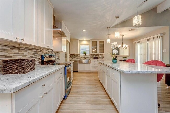 Building Photo - 13810 Wickersham Ln