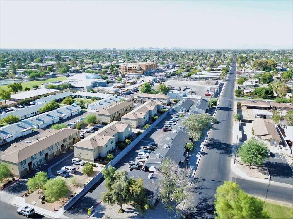 Foto del edificio - Hayward Apartments