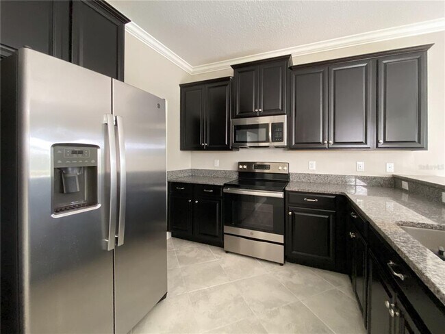 Building Photo - 1389 White Fox Run