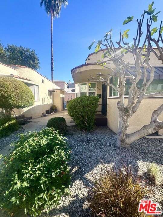 Building Photo - 4804 Bellflower Ave