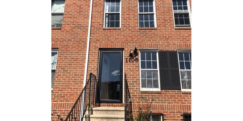 Primary Photo - 1106 Laurens St