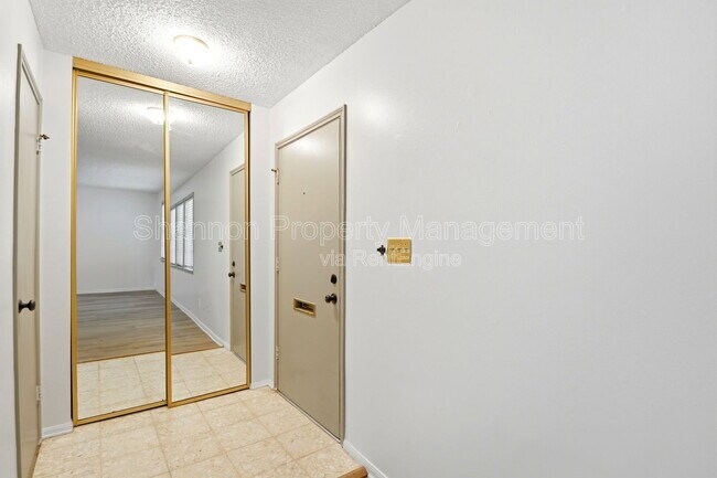 Foto del edificio - 2275 Triway Ln