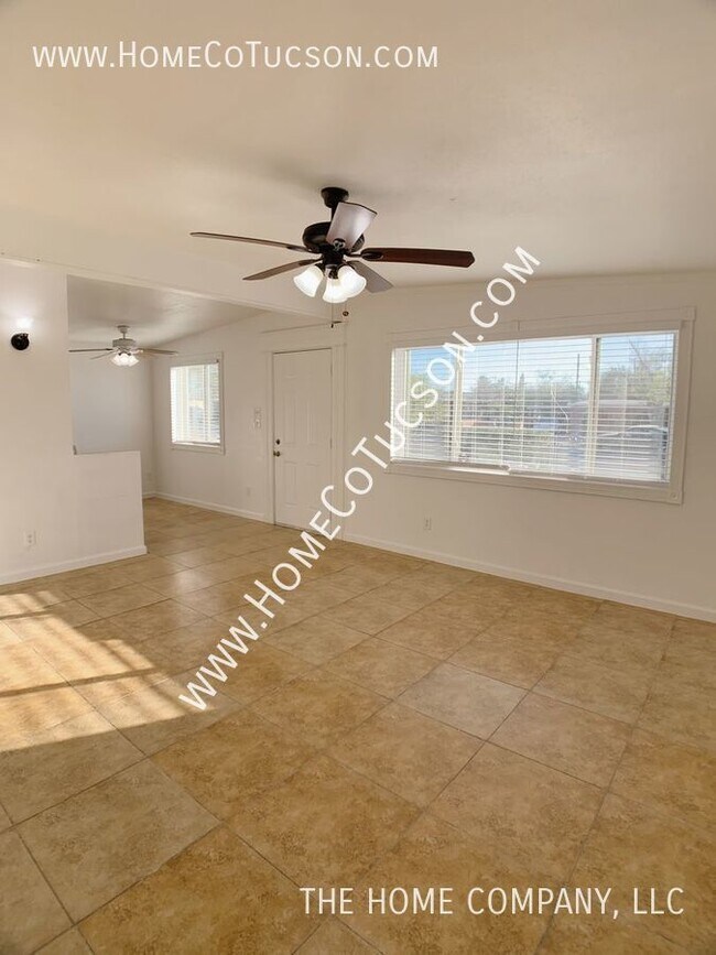 Building Photo - AVAILABLE NOW! Section 8 Accepted! 716 W C...