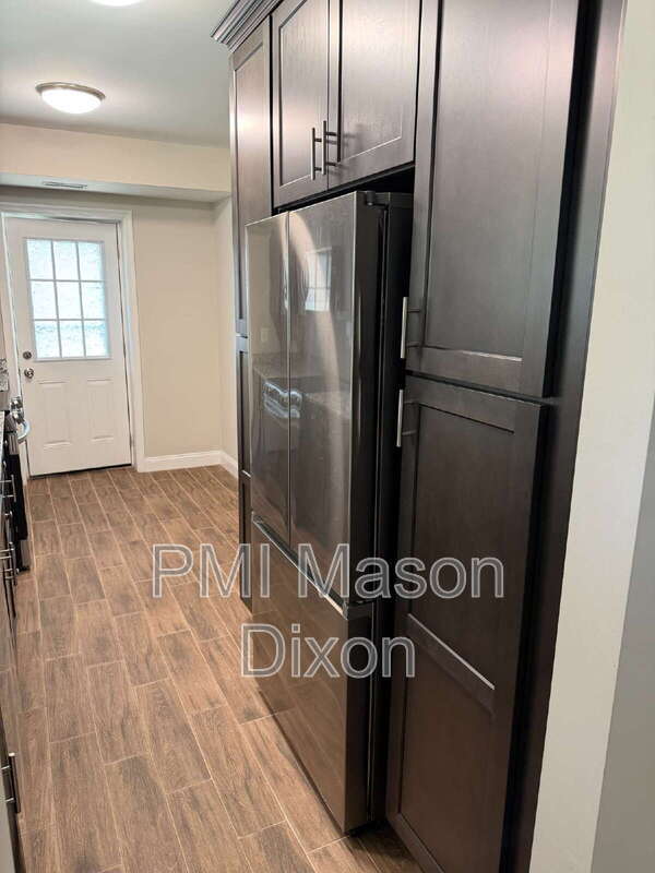 Foto del edificio - 330 Compton Ave