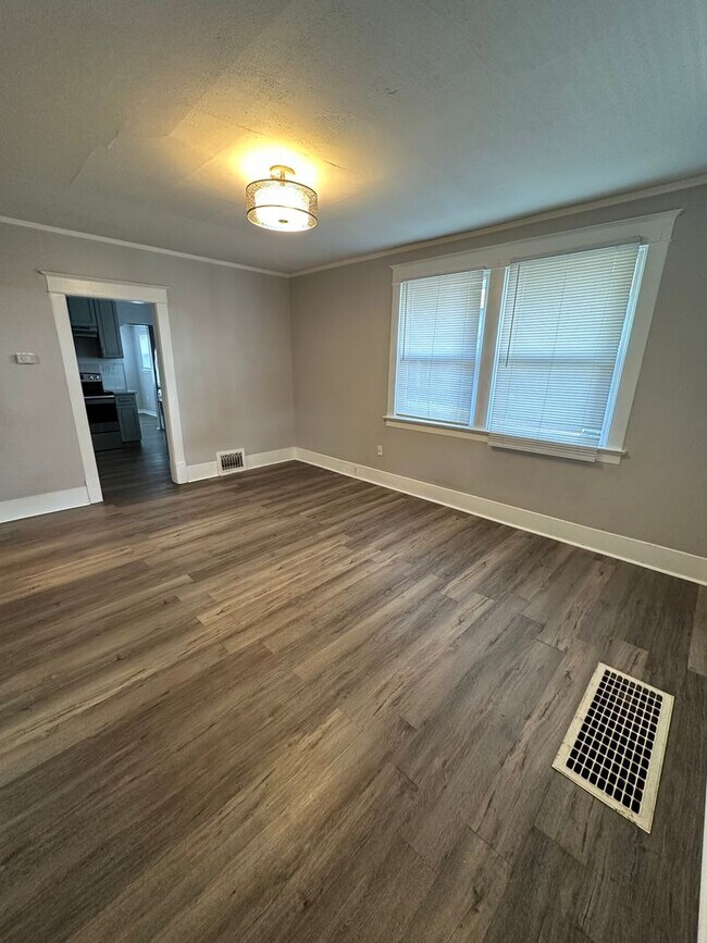 Foto del edificio - Charming 3/1 Near Northtown Mall