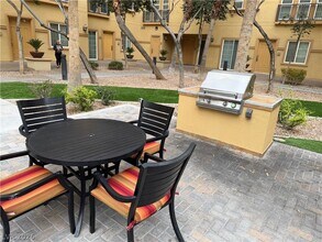 Building Photo - 2455 W Serene Ave