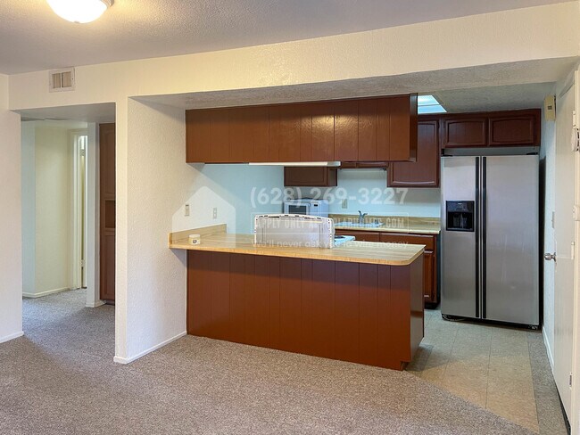 Building Photo - 3680 S Port Dr