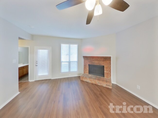 Building Photo - 7210 Compass Point Dr