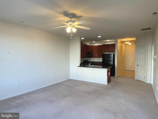 Building Photo - 425 Highland Ests